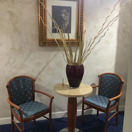 Pensionat Hall 3*